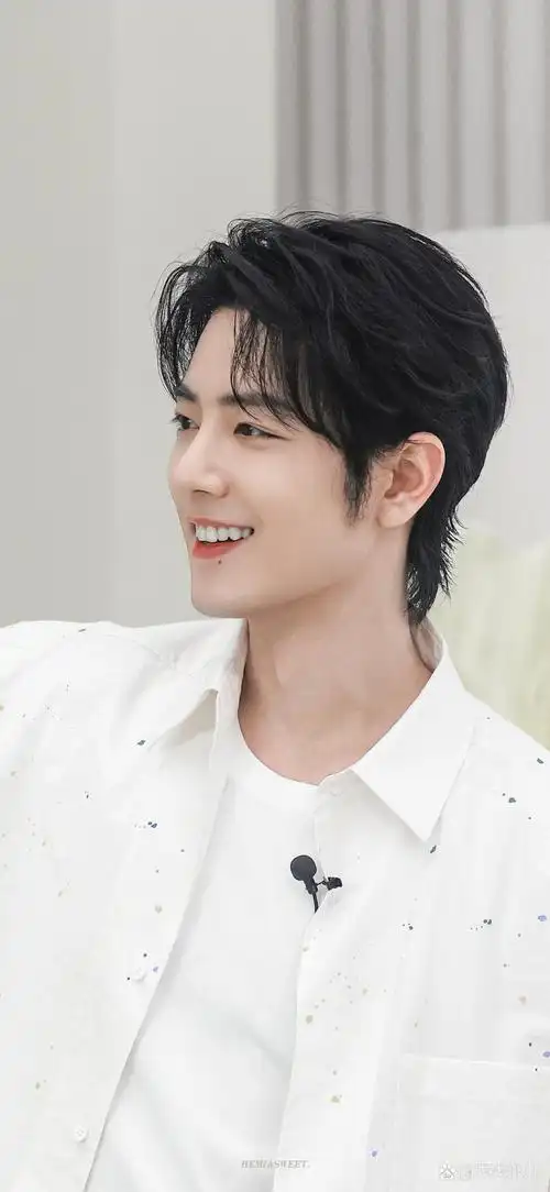 肖战# xz#日常见肖战#  月亮也正在大海某处迷茫, 你的可爱能治愈