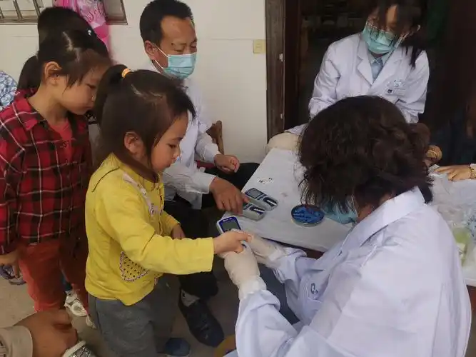 梅垛幼儿园六一体检快乐成长