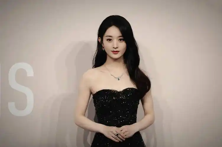 国民女神赵丽颖写真天生丽质绝代风华