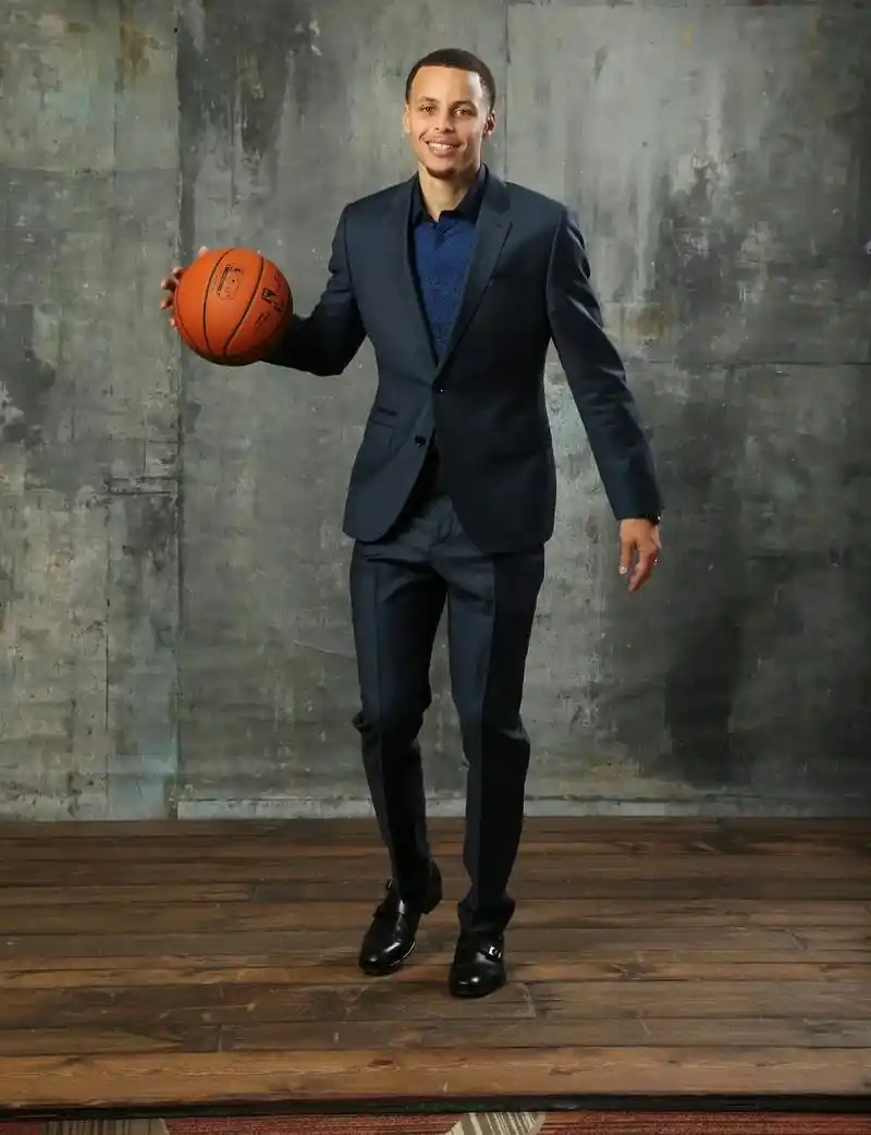 西装库#斯蒂芬库里 #库里 - 抖音