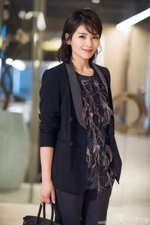 安迪在《欢乐颂2》里气质又升一个level,超想请刘涛出一套穿搭指南