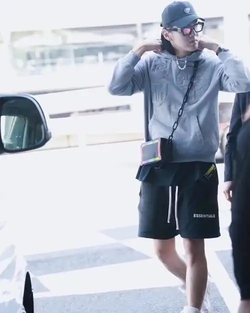 共97 件吴亦凡同款短裤男相关商品