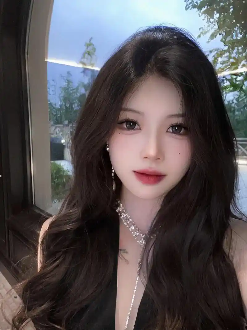 真人比照片好看 如果你也在杭州那当我没说#你的姨 #狮子座 - 抖音