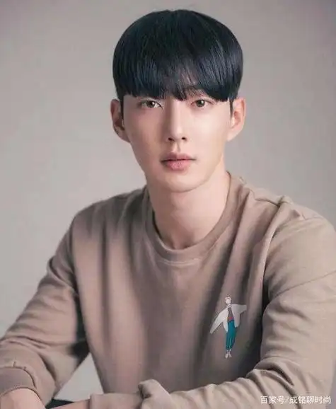 初中生帅气发型不烫不染,中学生男生发型 家长能接受的 不染不烫