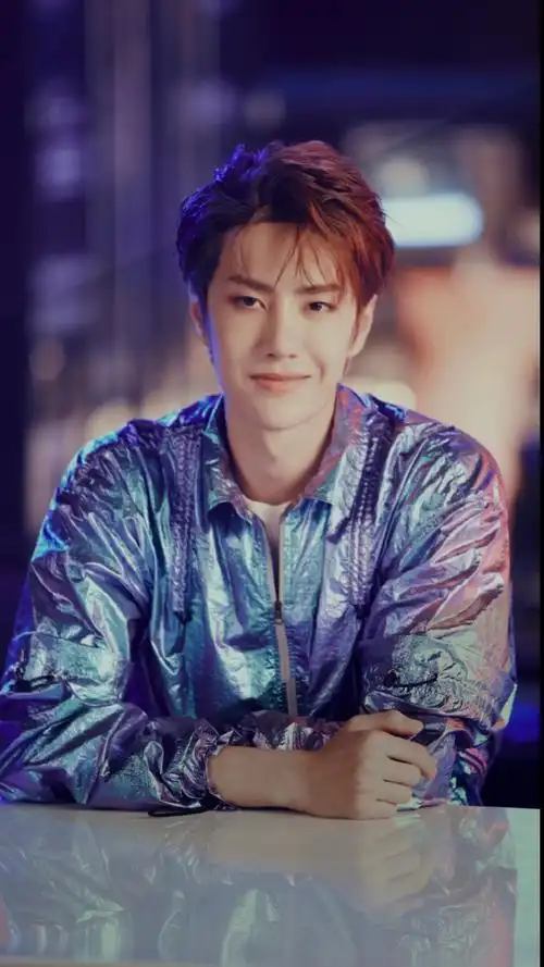 王一博#兜兜转转这几年,他依然是当初那个酷酷的,坚持原则的大男孩