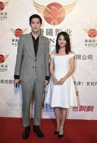 谭松韵的现任男朋友_手机壁纸_电脑壁纸_桌面壁纸【图客网】