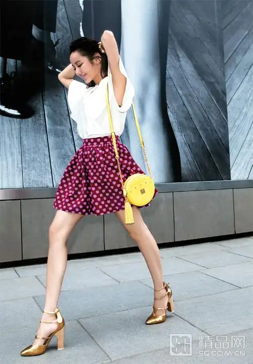 邻家女孩吕一的明媚仲夏时光