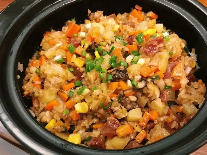【腊味糯米饭的做法步骤图,腊味糯米饭怎么做好吃】xxxyyyxxx_下厨房