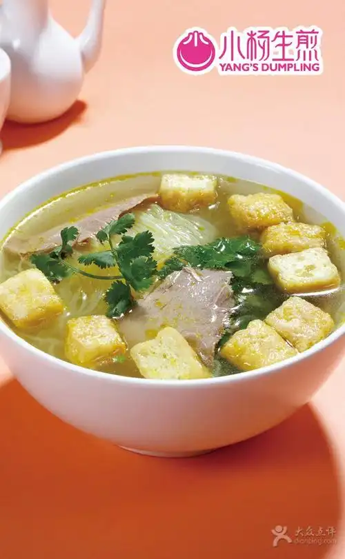 油豆腐牛肉粉丝汤