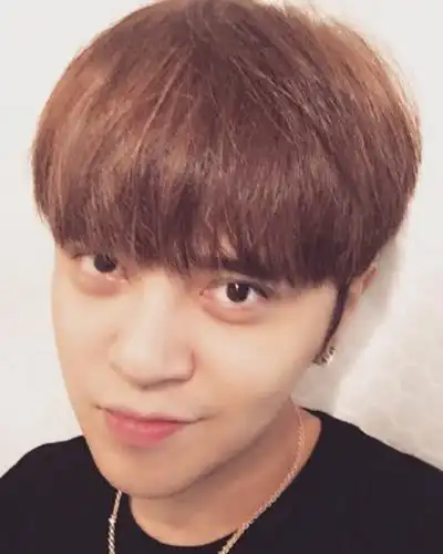 我的脸型理罗志祥的这个发型好看吗?