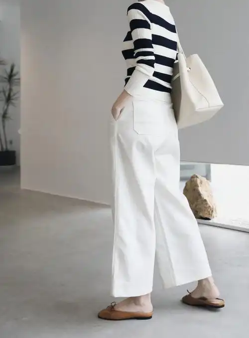 pkh.hk 春季新品 高出镜搭配的高腰休闲时髦白色九分阔腿直筒裤子