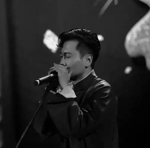 相声演员孟鹤堂 孟哥好a!