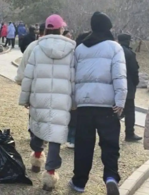 曝金晨胡夏已分手,过年才见了父母,金晨单方面取关,原因引猜疑|井柏然