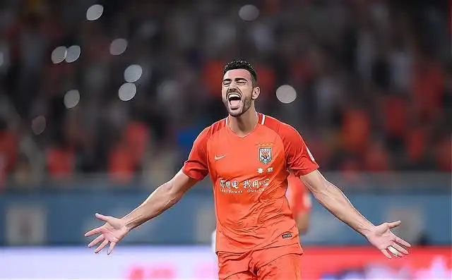 (中超锋霸佩莱离开了)