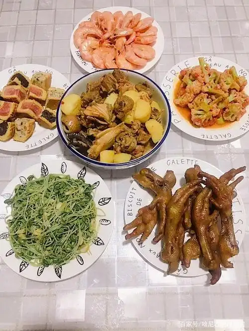 回娘家蹭饭,妈妈做了一桌我爱吃的菜,超下饭,网友:确定是亲妈