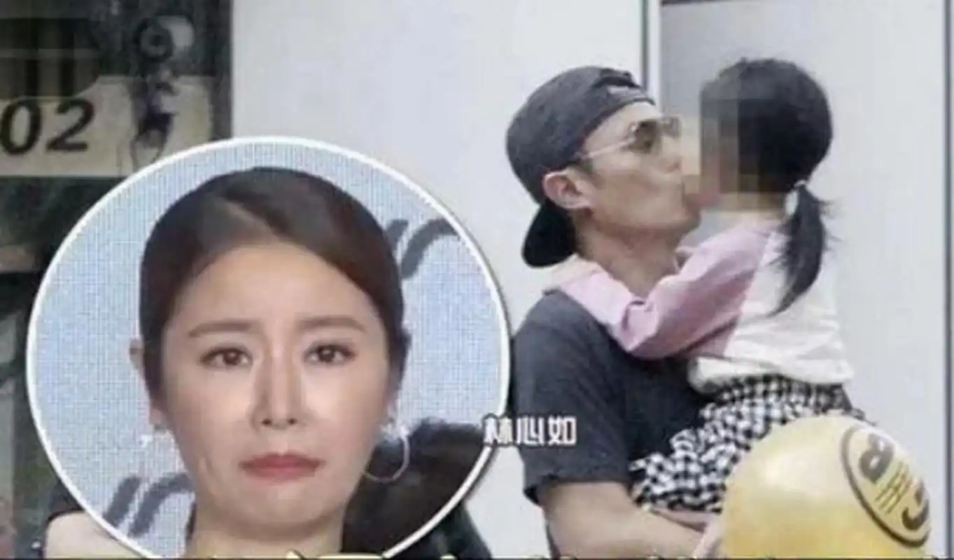 霍建华带着女儿出游!3岁小海豚身高惊人,被爸爸抱在怀里一路亲亲