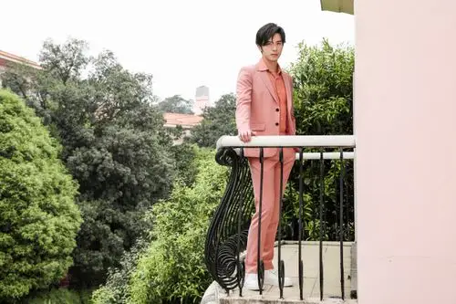 徐开骋 快乐大本营今晚开播!室室先为. 来自明道工作室 - 微博