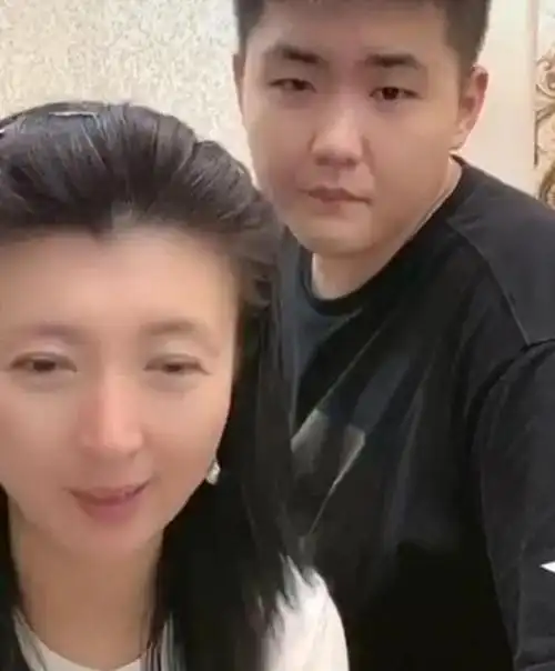 林越|冯巩|声乐|赵本山|二人转|艺术家|电视演员|电影演员|社交平台