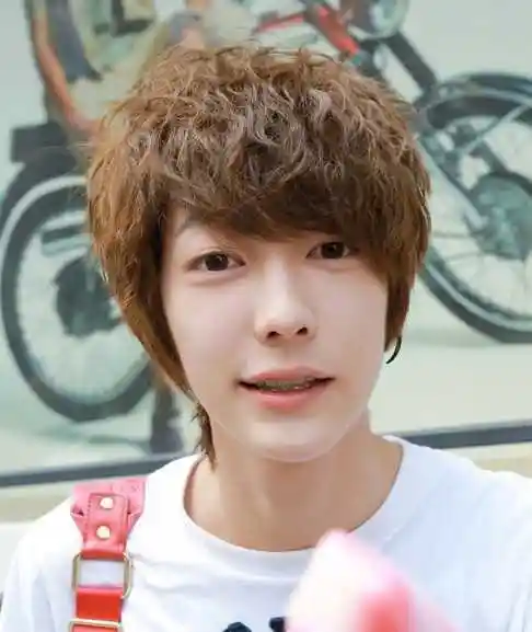 男士酷酷帅气烟花烫造型设计