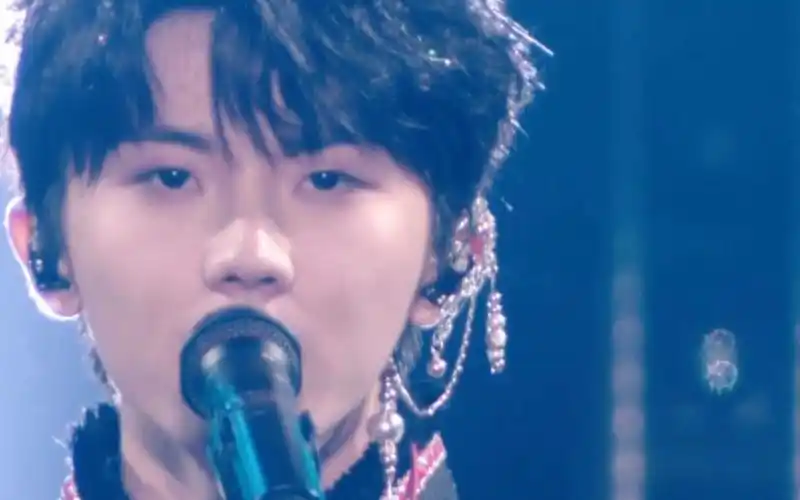 马嘉祺61【狼】演唱会单人舞台|小白剪辑自存_超级有魅力的舞台!