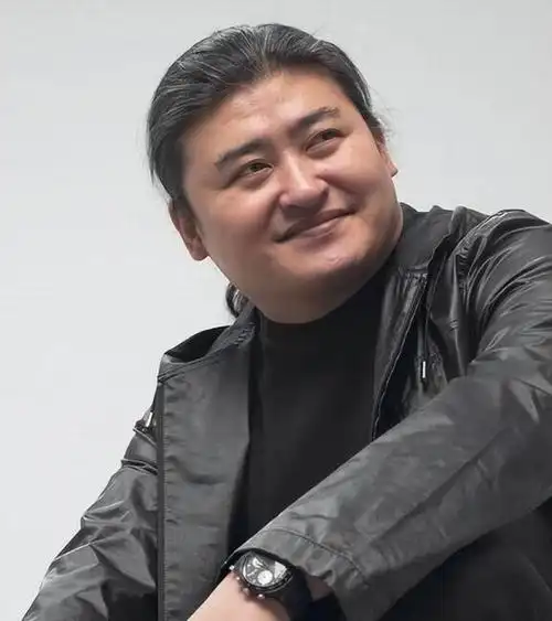 歌手刘欢和妻子相识9天就求婚身患疾病妻子仍悉心照料