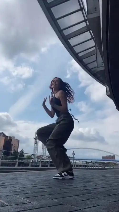 街舞女孩,这种水平算天花板吗?