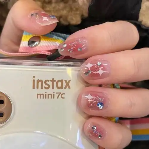 星星闪粉珠光粉色钻学生党美甲图片