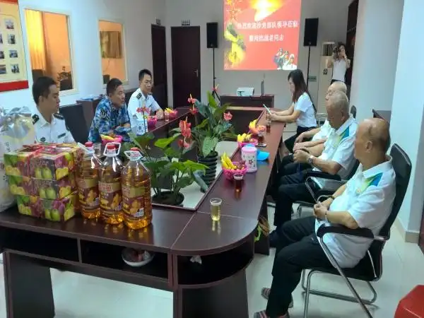 沙角部队领导慰问虎门片区军队离休干部