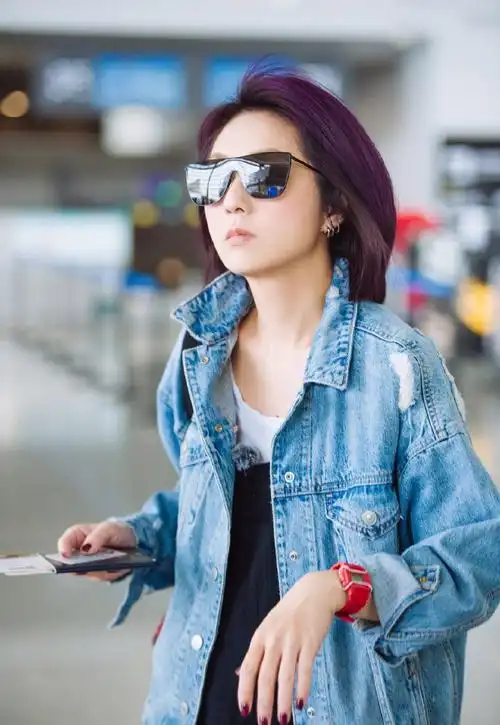 简介:《妻子的浪漫旅行3》杨千嬅第四期剧照图片,分享一组杨千嬅图片