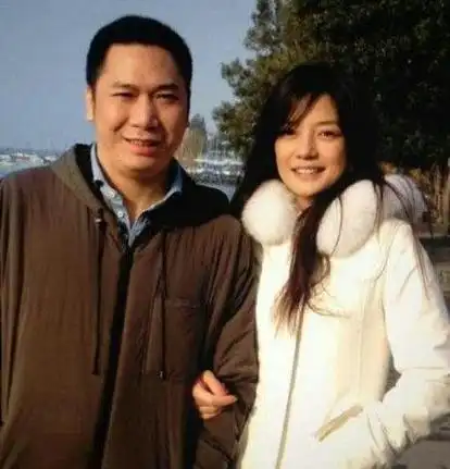 2000年,受邀与刘德华,郑伊健,张家辉联合主演了特效武侠片——《决战