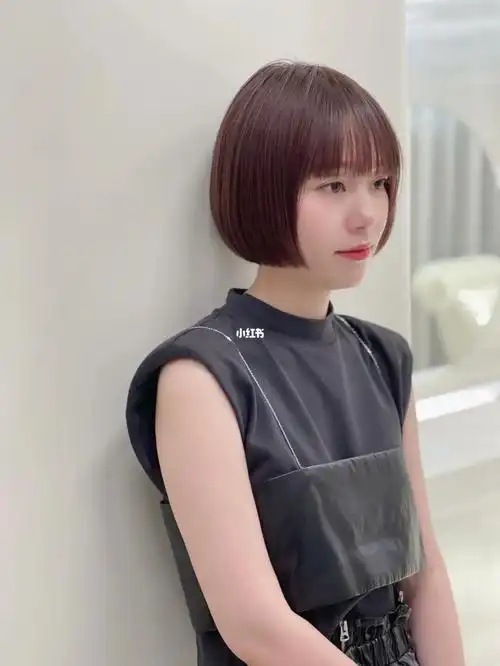 简约不失高级感  超a 一刀齐女生短发发型