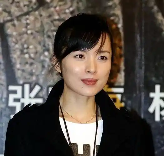 靳东:英雄难过美人关,与江珊在一起5年,最终迎娶了二婚的李佳