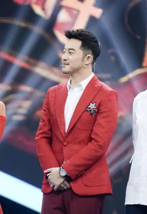 蔡徐坤携手郭麒麟和沙溢参加跑男奔跑吧即将回到巅峰时期