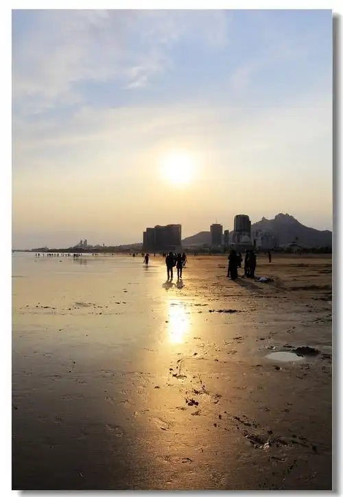 青岛 石老人海滩落日印象