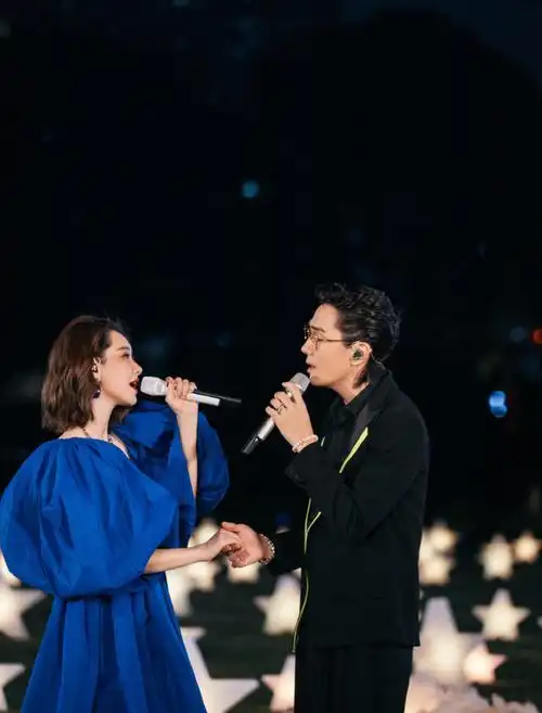 湖南卫视中秋之夜##戚薇李承铉合唱我要你