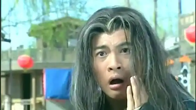 少年张三丰:苏有朋这眼线画的真的很邪性呀!没眼看