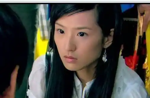 《逆转流星》的拍摄中,并在片中饰演宁馨儿一角