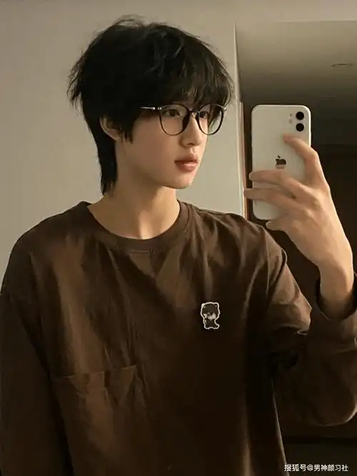 戴眼镜呆丑懵是时候让你们了解下四眼男生有多好看了