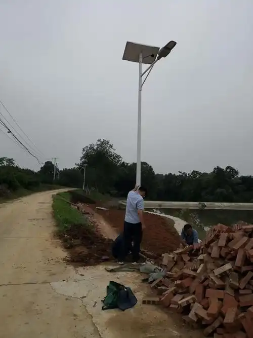 路灯安装现场