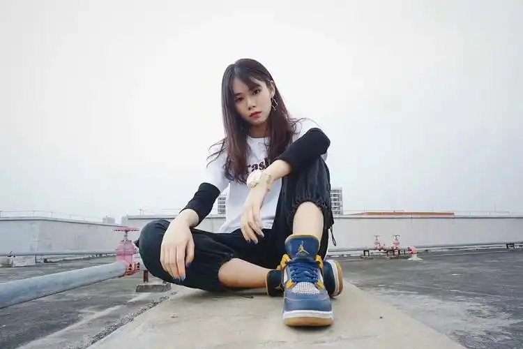 在天台拍的照片 摄影 feng 出镜 lazyellow