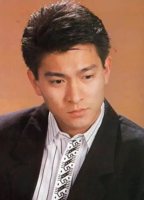 来自香港最帅的五位大叔,刘德华垫底,郭富城第二,第一已不红了_帅哥