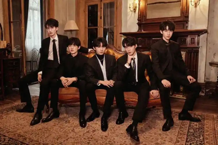 一家人就要整整齐齐