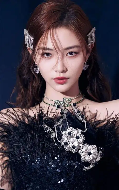 许佳琪高清俏丽美照,婀娜动人!_高清图集_新浪网