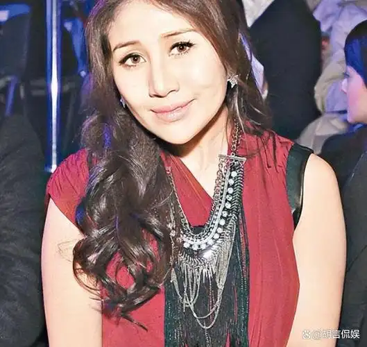 赌王的爱女何超盈:倒贴14亿下嫁东北小伙,结婚5年被丈夫宠成宝