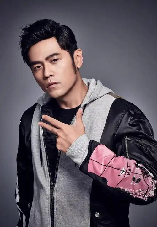 j餐厅:疫情时期的争议标注在疫情肆虐的2020年,歌手周杰伦旗下