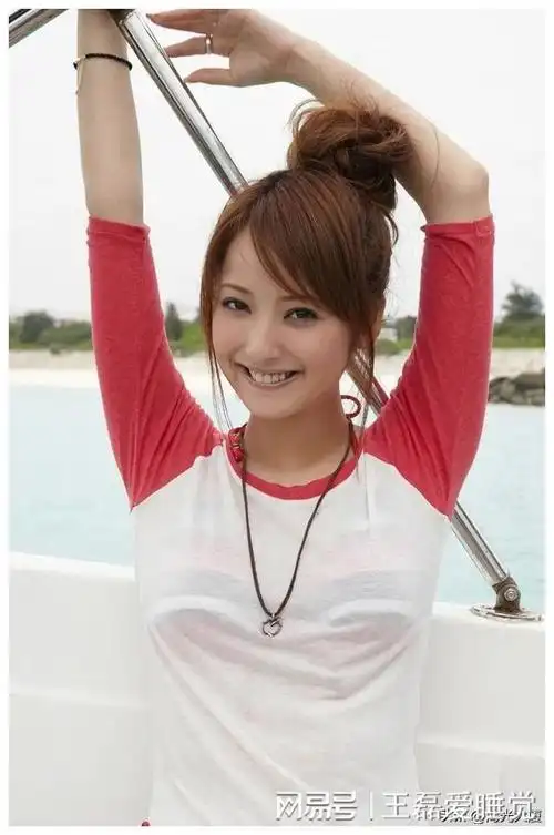 献给艺术的女明星佐佐木希