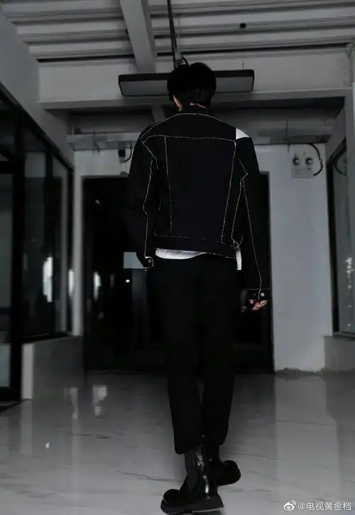 论刘耀文与摩托车的匹配度张张封神