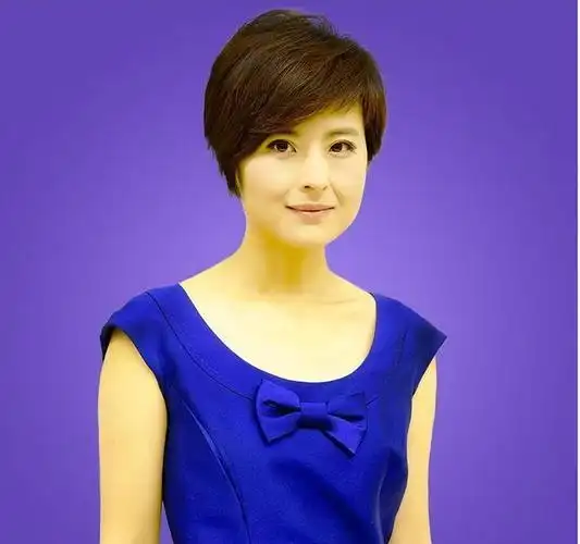 勇闯新领域,挑战自我,在一部热播电视剧中成功塑造了撒贝宁的女友角色