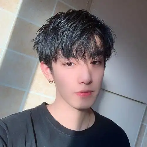 真实头像图片男 男生头像真人图片