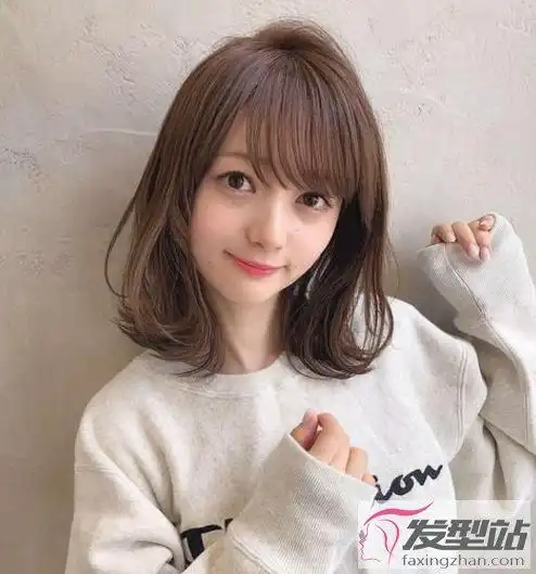 斜刘海适合什么发型最流行的女生斜刘海发型